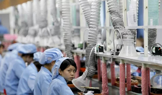 未來幾年，制造業(yè)、服務(wù)業(yè)等勞動密集型產(chǎn)業(yè)的招工將更加困難，勞動力成本也必將日益高漲